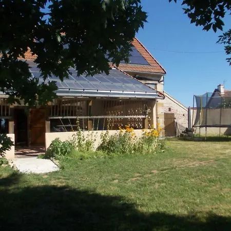 Holiday home Ferme Eco-restauree Avec Jardin, Jeux Enfants Et Parking Pres De Neris Les Bains - Fr-1-489-40 *