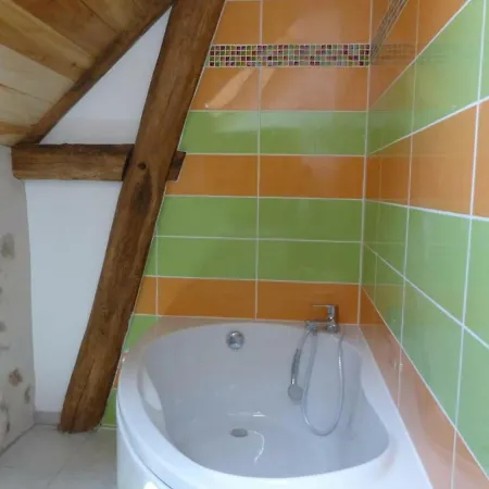 Ferme Eco-restauree Avec Jardin, Jeux Enfants Et Parking Pres De Neris Les Bains - Fr-1-489-40 Holiday home